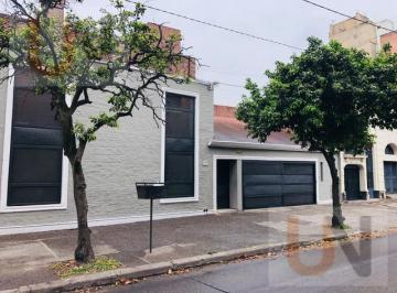 Casa · 400m² · 7 Ambientes · 2 Cocheras · Casa - San Miguel de Tucumán