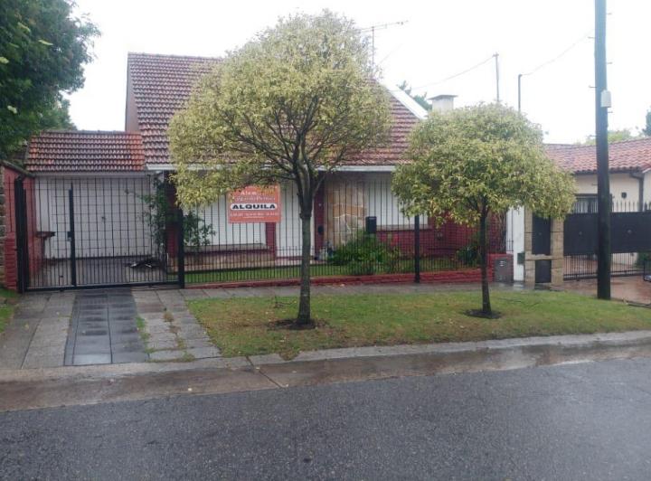 Casa · 120m² · 2 Dormitorios · 1 Cochera