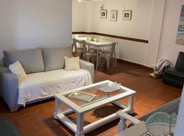 Departamento · 70m² · 2 Dormitorios · 1 Cochera · Alquiler 24 Meses PH 3 Ambientes con Cochera. Playa Grande.