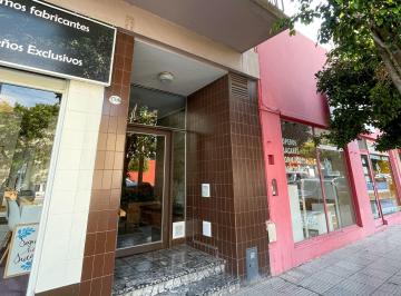 Departamento de 4 ambientes, Villa General Mitre · Hermoso Piso 4 Amb Todo Al Frente 2 Balcones y Patio, en Esquina
