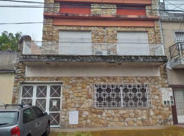 Casa de 4 ambientes, Tres de Febrero · Muy Buena Casa Multifamiliar en Ciudadela