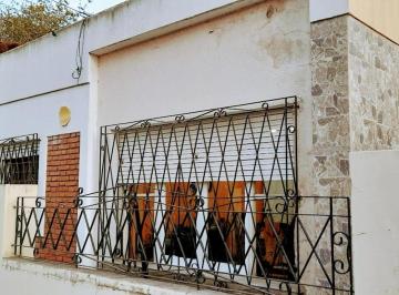 Casa · 90m² · 3 Ambientes · Venta PH Al Frente 2 Dorm. Zona Sur