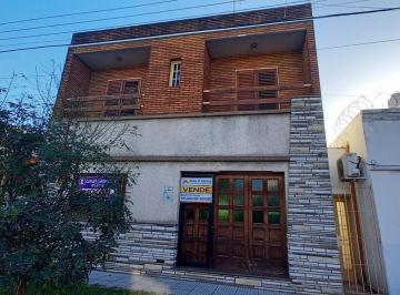 Casa · 120m² · 4 Ambientes · 1 Cochera · Casa PH Independiente 2 Plantas.