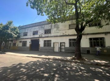 Bodega-Galpón · 1975m² · Deposito y Oficinas - Sup 1975 m² - Barracas