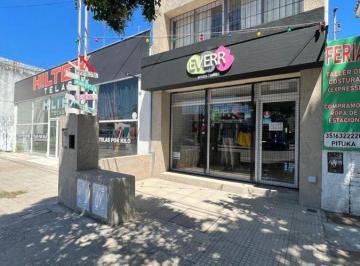 PH de 9 ambientes, Villa Allende · Villa Allende Centro, local - Comercial y Departamento en Venta de 2 Dorm.