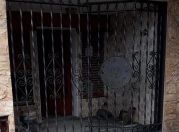 Casa de 6 ambientes, Córdoba · Apto Credito Casa en Barrio Pueyrredon