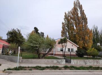 FRI-FRI-796_2 · Gran Casa en Cañadon Seco, Amplia y con Quincho Independient