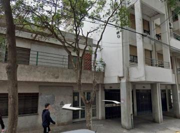 Departamento · 98m² · 5 Ambientes · 1 Cochera · Planta Alta de Tres Dorm. en Venta
