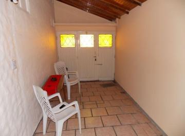 Casa de 3 ambientes, Lanús · Escalada: Impecable PH Al Frente de 3 Ambientes C/ Garaje y Patio