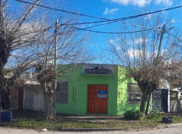Local comercial de 3 ambientes, San Vicente · San Vicente - Local y Vivienda