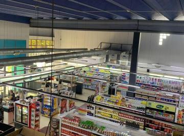 Local comercial · 3500m² · 20 Ambientes · Colonia Caroya Importante Local Comercial 3.500 m² Exc Ubicación Importante Renta