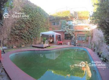 Casa · 270m² · 6 Ambientes · Gran Chalet Ideal Vivienda Multifamiliar + Profesional en Exc Sector