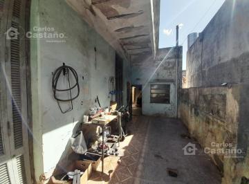 Casa · 140m² · 5 Ambientes · 2 Cocheras · Exc Oportunidad Para Refacción