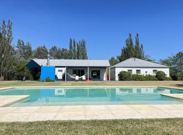 Casa · 180m² · 6 Ambientes · Casa - Lobos