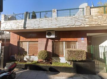 Casa · 95m² · 3 Ambientes · Venta/permuta Casa 3 Amb en Parcela Propia