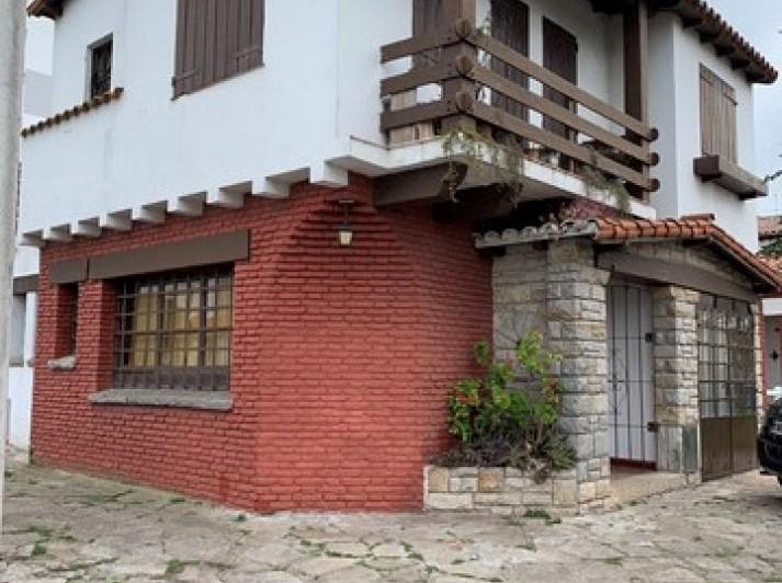 Casa · 102m² · 3 Ambientes · 1 Cochera
