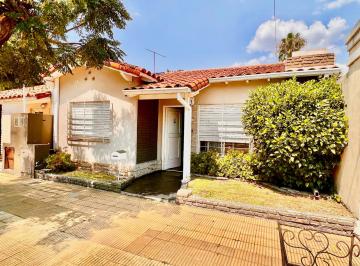 Casa de 3 ambientes, San Isidro · Martínez: Muy Lindo Chalet de 3 Ambientes con Patio y Parrilla. Orientacion Norte