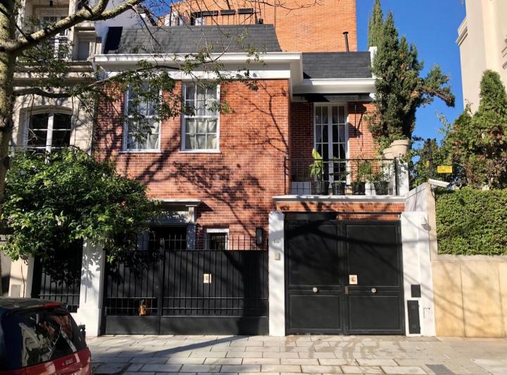 Casa · 130m² · 6 Ambientes · 1 Cochera