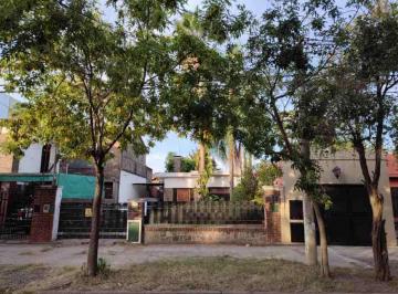 Casa de 4 ambientes, Hurlingham · Chalet 4 Amb. + Dpto. 2 Amb. Ideal 2 Familias