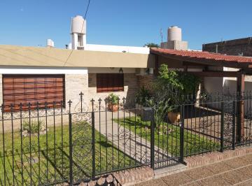 Casa de 5 ambientes, Córdoba · Venta. Casa en B° Las Margaritas Apto Crédito. Excelente Ubicación y Entorno!