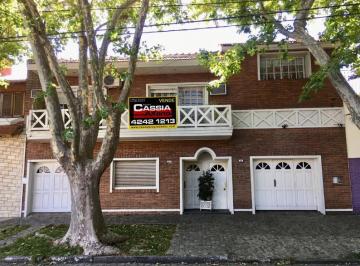 Casa · 182m² · 5 Ambientes · 2 Cocheras · Casa - Lomas de Zamora Oeste