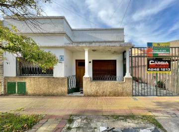 Casa · 170m² · 6 Ambientes · 4 Cocheras · Casa - Lanús Oeste