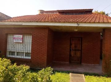 Casa de 4 ambientes, Mar del Plata · Casa en B° Los Pinares - Apto Credito