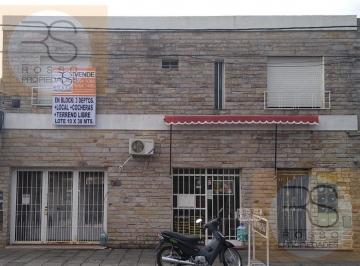 Terreno · 200m² · Venta en Block: Lote 10 X 38 m. 3 Deptos. Local Cocheras Terreno Libre