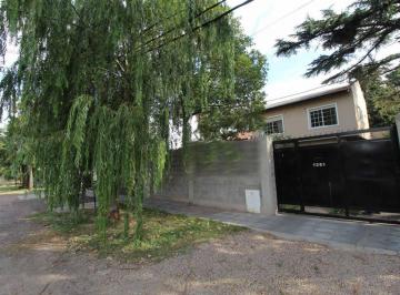 KNK-KNK-3853_2 · Oportunidad Venta Chalet 6 Ambientes Piscina Financia