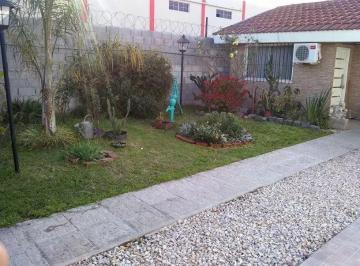 KNK-KNK-3881_2 · Oportunidad Venta Casa de 3 Ambientes Eb Castelar Moron