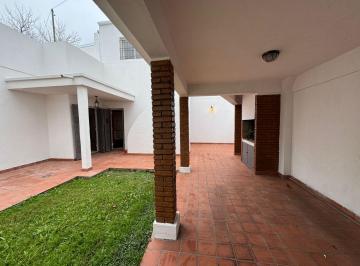 Casa de 4 ambientes, Rosario · Hermosa Casa Zona Sur - Lista Para Mudarte