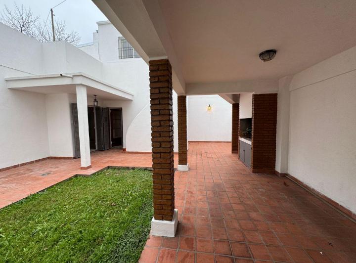 Casa · 120m² · 4 Ambientes · 1 Cochera