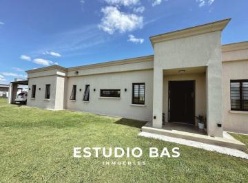 Casa de 6 ambientes, Ezeiza · Casa en Estancia Villa Maria - Canning 3 Dorm.