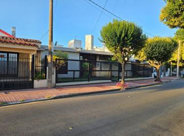 Casa de 10 ambientes, Córdoba · "Apta Bancor Exelente Inmueble en Barrio Maipu Apta Banco"