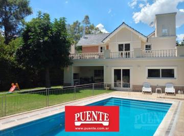 Casa · 210m² · 5 Ambientes · Casa - Saint Thomas Norte