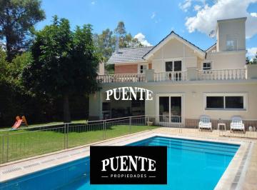 Casa · 210m² · 5 Ambientes · Casa - Saint Thomas Norte