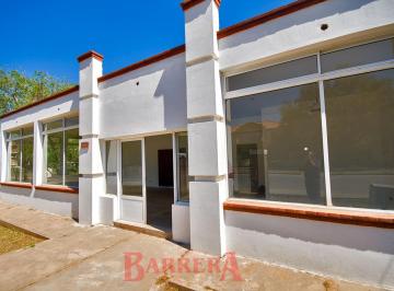 Local comercial · 120m² · 1 Cochera · Local C/depósito S/av. Norte Sobre Lote 800 m²