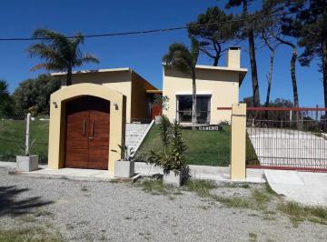 Casa · 120m² · 4 Ambientes · 1 Cochera · Casa en Club del Lago