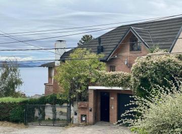Casa · 500m² · 7 Ambientes · 4 Cocheras · Casa en Barrio Belgrano de 6 Dorm. con Vista Al Lago