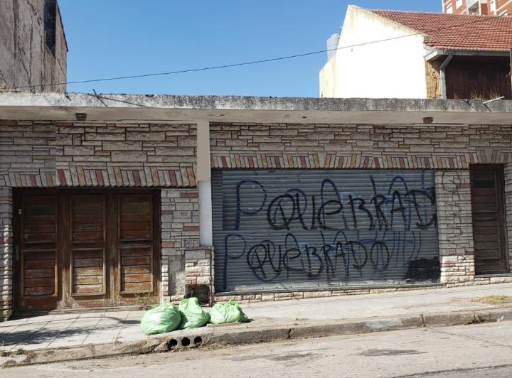 Local comercial · 80m² · 4 Ambientes · 2 Cocheras