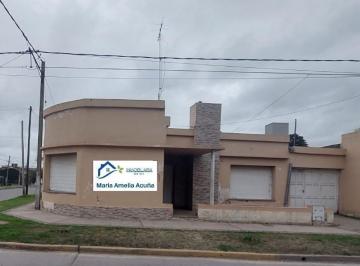 Casa de 6 ambientes, Carmen de Areco · Se Vende Propiedad con Depto. Independiente. Centrico