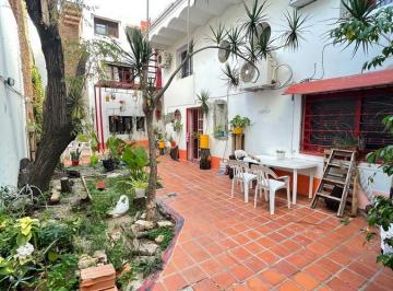 Casa · 250m² · 5 Dormitorios · Casa - Lourdes