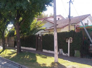 Casa de 12 ambientes, San Miguel · Casa con Local en Excelente Ubicación en Bella Vista