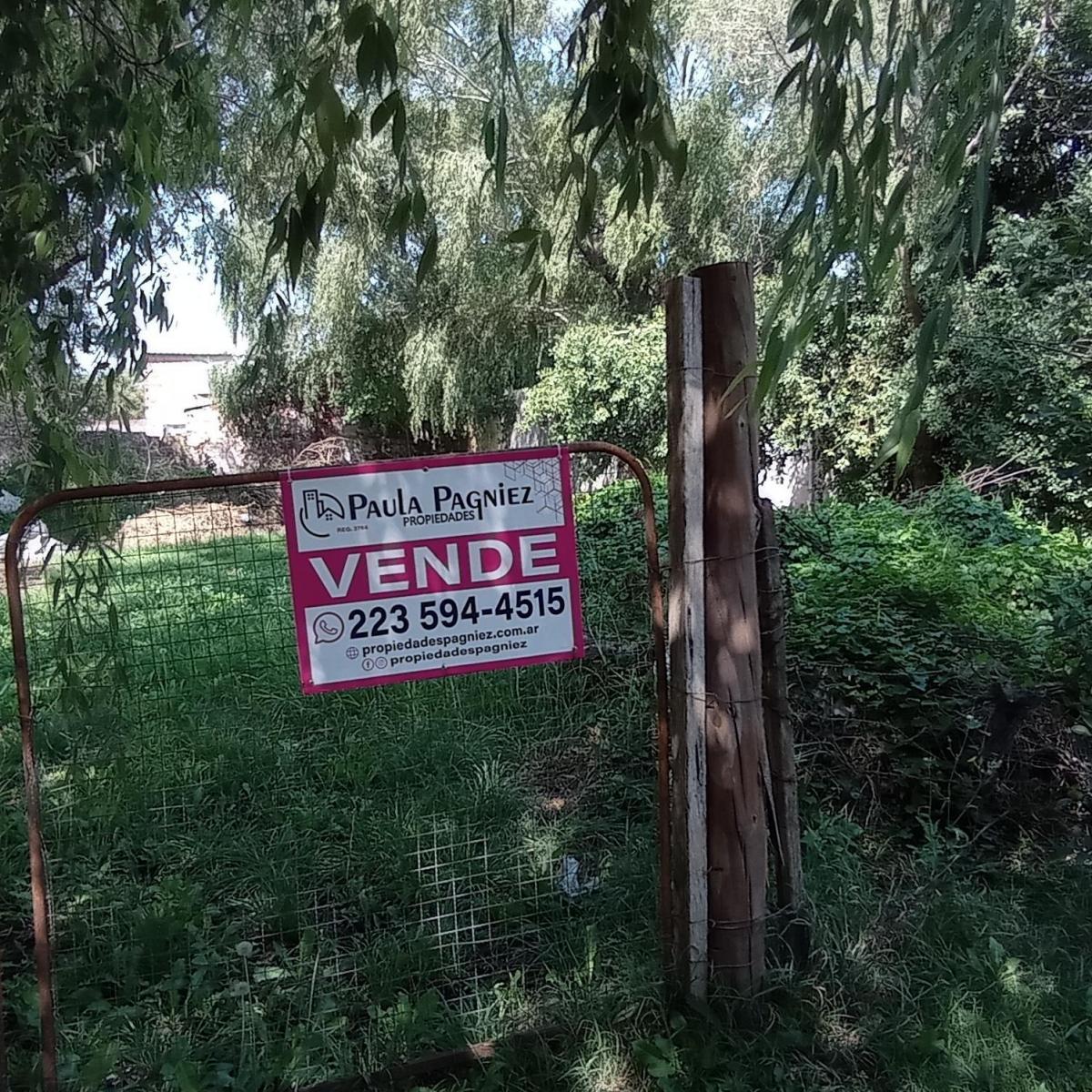 Terreno de 15 mts de frente x 39. 90 de fondo en calle Jorge Nicolás Polittiz casi Pascual Rene Blanco