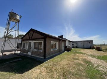 Casa · 105m² · Quincho con Galpón en Aldao
