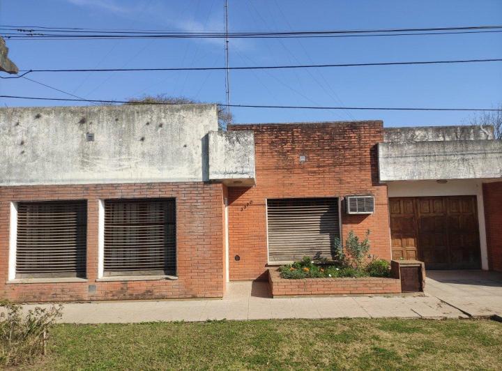 Casa · 140m² · 3 Dormitorios · 1 Cochera