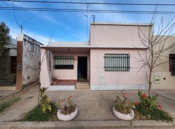 Casa · 141m² · 5 Ambientes · Casa Arroyo Cabral Excelente Oportunidad