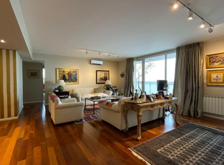 Departamento · 208m² · 4 Ambientes · 1 Cochera