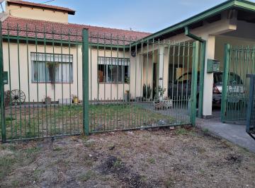 Casa de 6 ambientes, La Plata · 84 B E/ 11 y 12 - Casa 3 Dorm.