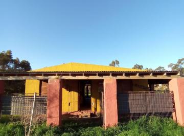 Casa de 4 ambientes, Miramar · Casa en Miramar, Barrio Parquemar Ubicado a 600 m de La Playa